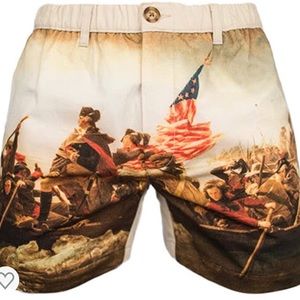 Chubbies RARE ‘Get Outta My Way’ medium Shorts